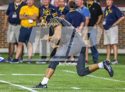 Thumbnail 2 in St. Xavier vs Moeller @ Nippert Stadium photogallery.