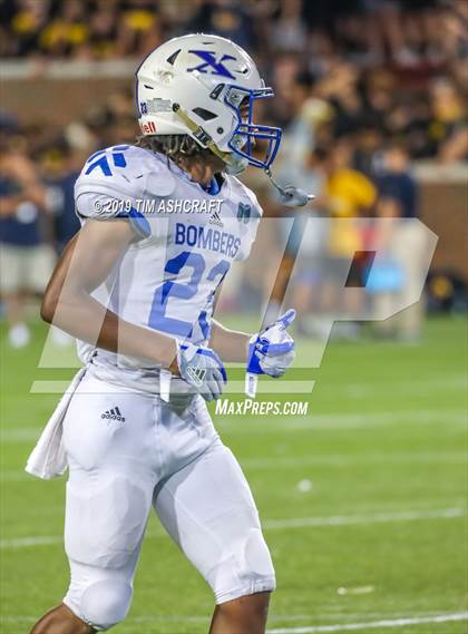 Thumbnail 3 in St. Xavier vs Moeller @ Nippert Stadium photogallery.