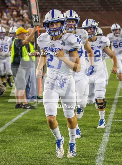 Thumbnail 2 in St. Xavier vs Moeller @ Nippert Stadium photogallery.