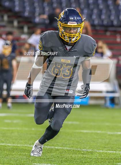 Thumbnail 2 in St. Xavier vs Moeller @ Nippert Stadium photogallery.