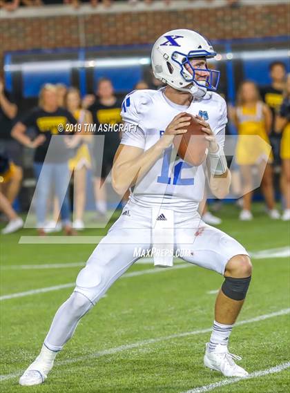 Thumbnail 2 in St. Xavier vs Moeller @ Nippert Stadium photogallery.