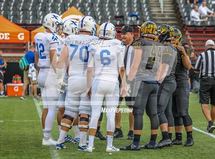 Thumbnail 1 in St. Xavier vs Moeller @ Nippert Stadium photogallery.