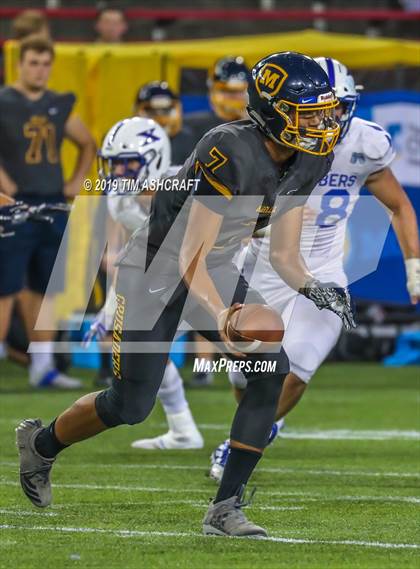 Thumbnail 1 in St. Xavier vs Moeller @ Nippert Stadium photogallery.