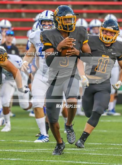 Thumbnail 2 in St. Xavier vs Moeller @ Nippert Stadium photogallery.