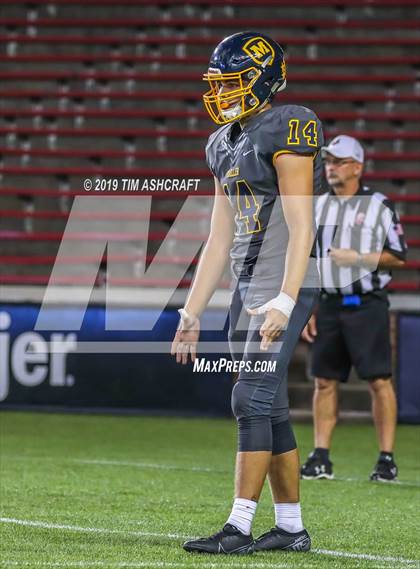 Thumbnail 2 in St. Xavier vs Moeller @ Nippert Stadium photogallery.