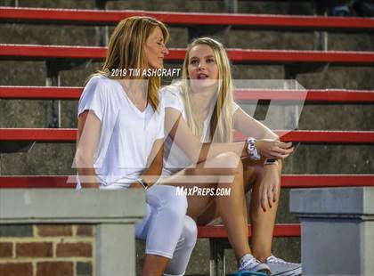 Thumbnail 2 in St. Xavier vs Moeller @ Nippert Stadium photogallery.