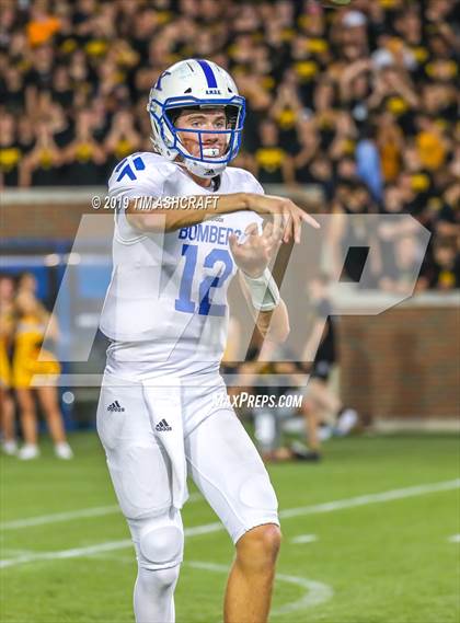 Thumbnail 1 in St. Xavier vs Moeller @ Nippert Stadium photogallery.