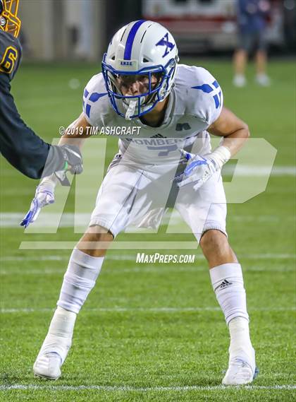 Thumbnail 3 in St. Xavier vs Moeller @ Nippert Stadium photogallery.