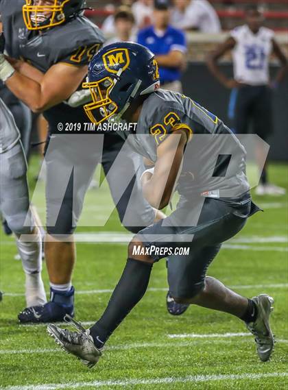Thumbnail 2 in St. Xavier vs Moeller @ Nippert Stadium photogallery.
