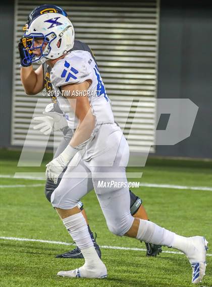 Thumbnail 3 in St. Xavier vs Moeller @ Nippert Stadium photogallery.