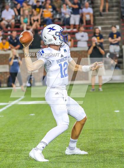 Thumbnail 3 in St. Xavier vs Moeller @ Nippert Stadium photogallery.