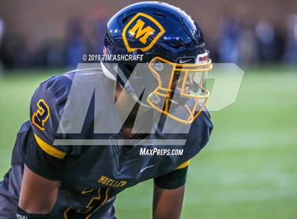 Thumbnail 3 in St. Xavier vs Moeller @ Nippert Stadium photogallery.