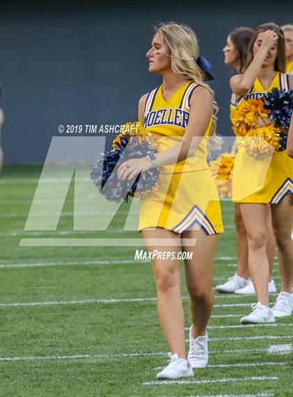 Thumbnail 2 in St. Xavier vs Moeller @ Nippert Stadium photogallery.