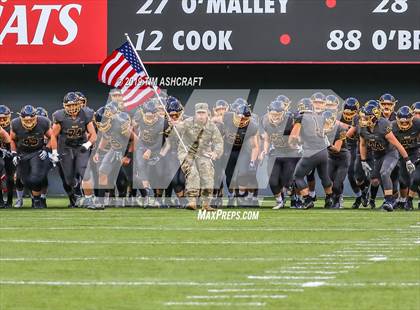Thumbnail 3 in St. Xavier vs Moeller @ Nippert Stadium photogallery.