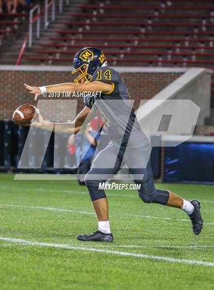 Thumbnail 1 in St. Xavier vs Moeller @ Nippert Stadium photogallery.