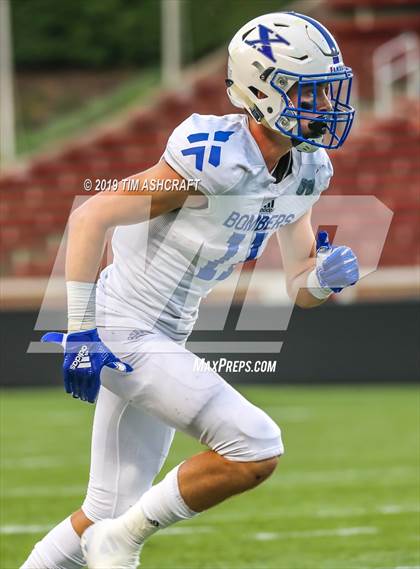 Thumbnail 1 in St. Xavier vs Moeller @ Nippert Stadium photogallery.
