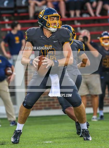 Thumbnail 3 in St. Xavier vs Moeller @ Nippert Stadium photogallery.