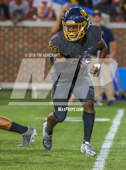 Thumbnail 3 in St. Xavier vs Moeller @ Nippert Stadium photogallery.