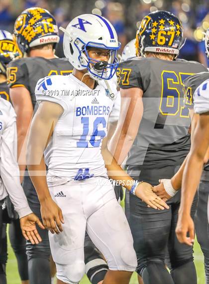 Thumbnail 1 in St. Xavier vs Moeller @ Nippert Stadium photogallery.