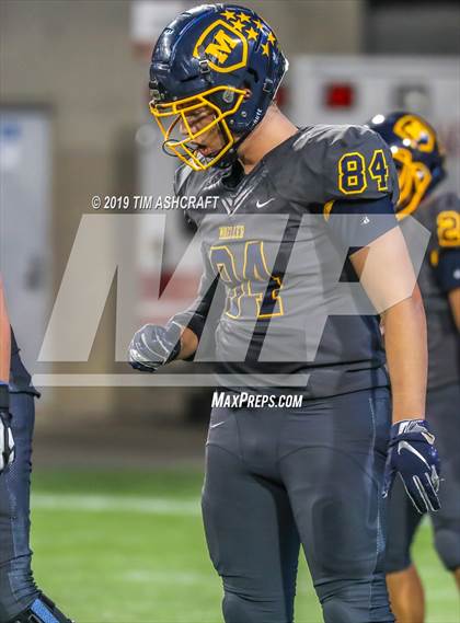 Thumbnail 3 in St. Xavier vs Moeller @ Nippert Stadium photogallery.