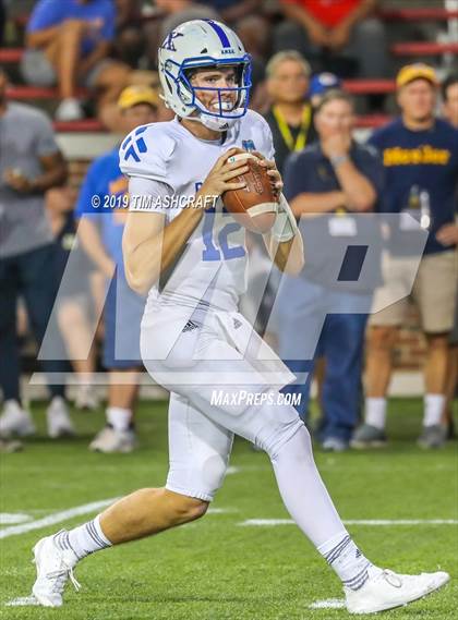 Thumbnail 3 in St. Xavier vs Moeller @ Nippert Stadium photogallery.