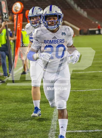 Thumbnail 1 in St. Xavier vs Moeller @ Nippert Stadium photogallery.