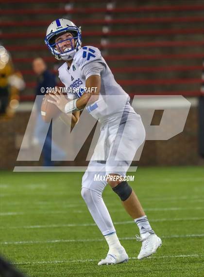 Thumbnail 2 in St. Xavier vs Moeller @ Nippert Stadium photogallery.