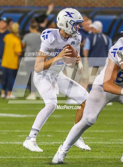 Thumbnail 3 in St. Xavier vs Moeller @ Nippert Stadium photogallery.