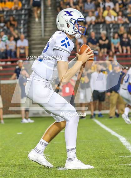Thumbnail 2 in St. Xavier vs Moeller @ Nippert Stadium photogallery.
