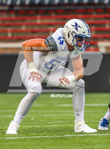 Thumbnail 2 in St. Xavier vs Moeller @ Nippert Stadium photogallery.