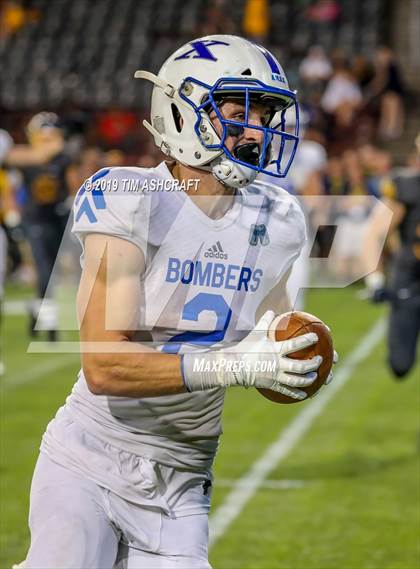 Thumbnail 3 in St. Xavier vs Moeller @ Nippert Stadium photogallery.
