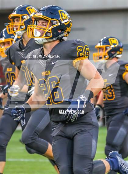 Thumbnail 3 in St. Xavier vs Moeller @ Nippert Stadium photogallery.