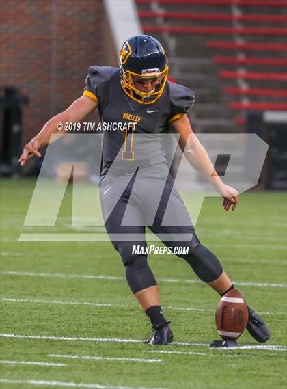 Thumbnail 1 in St. Xavier vs Moeller @ Nippert Stadium photogallery.
