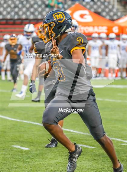 Thumbnail 2 in St. Xavier vs Moeller @ Nippert Stadium photogallery.
