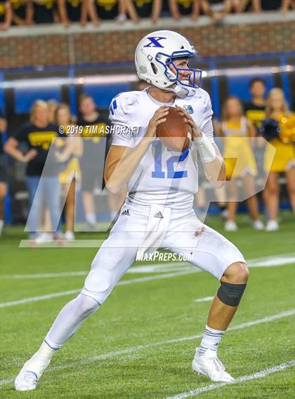 Thumbnail 3 in St. Xavier vs Moeller @ Nippert Stadium photogallery.