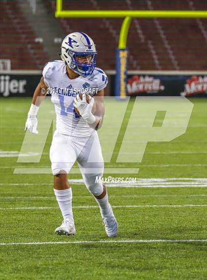 Thumbnail 2 in St. Xavier vs Moeller @ Nippert Stadium photogallery.