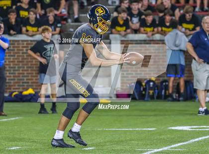 Thumbnail 3 in St. Xavier vs Moeller @ Nippert Stadium photogallery.