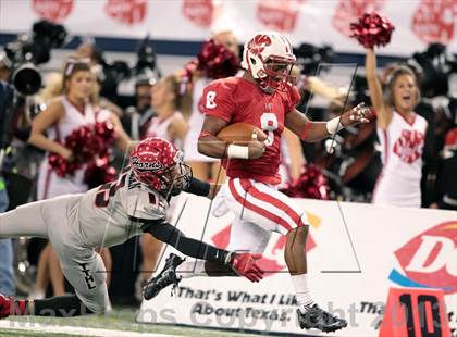 Thumbnail 3 in Cedar Hill vs. Katy (UIL 5A Division 2 Final) photogallery.