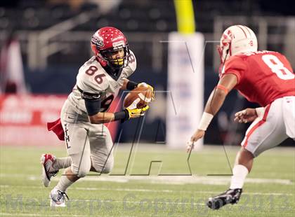 Thumbnail 2 in Cedar Hill vs. Katy (UIL 5A Division 2 Final) photogallery.
