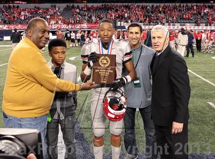Thumbnail 1 in Cedar Hill vs. Katy (UIL 5A Division 2 Final) photogallery.