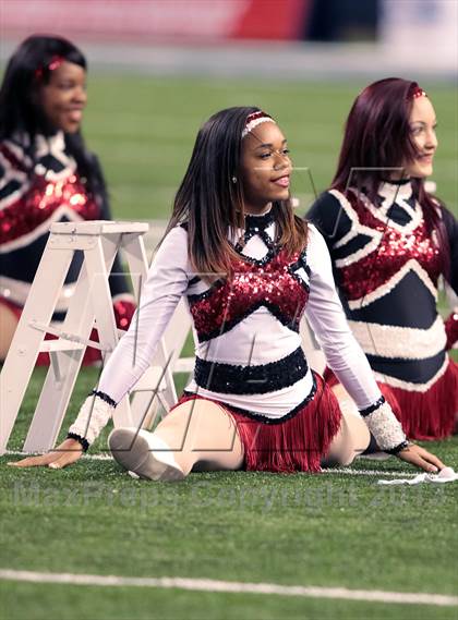 Thumbnail 2 in Cedar Hill vs. Katy (UIL 5A Division 2 Final) photogallery.