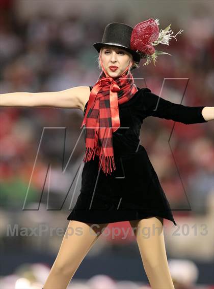 Thumbnail 3 in Cedar Hill vs. Katy (UIL 5A Division 2 Final) photogallery.