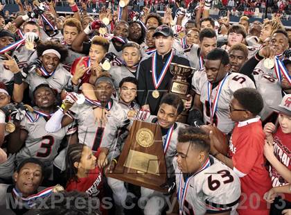 Thumbnail 2 in Cedar Hill vs. Katy (UIL 5A Division 2 Final) photogallery.