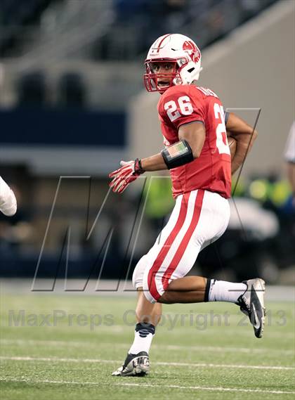 Thumbnail 2 in Cedar Hill vs. Katy (UIL 5A Division 2 Final) photogallery.