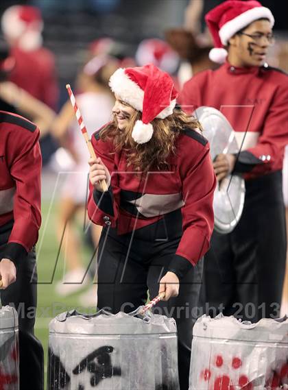 Thumbnail 3 in Cedar Hill vs. Katy (UIL 5A Division 2 Final) photogallery.
