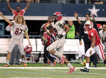Thumbnail 1 in Cedar Hill vs. Katy (UIL 5A Division 2 Final) photogallery.
