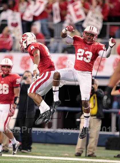 Thumbnail 3 in Cedar Hill vs. Katy (UIL 5A Division 2 Final) photogallery.