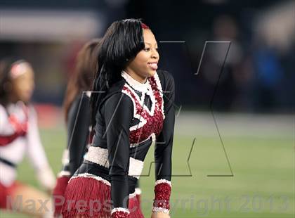 Thumbnail 1 in Cedar Hill vs. Katy (UIL 5A Division 2 Final) photogallery.