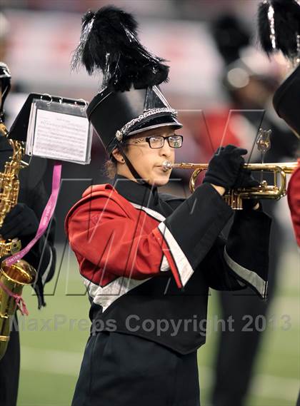 Thumbnail 2 in Cedar Hill vs. Katy (UIL 5A Division 2 Final) photogallery.