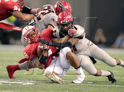 Thumbnail 3 in Cedar Hill vs. Katy (UIL 5A Division 2 Final) photogallery.